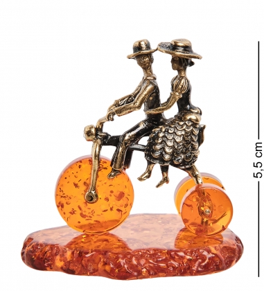 Фигурка «Пара на велосипеде» латунь, янтарь KBLUO2