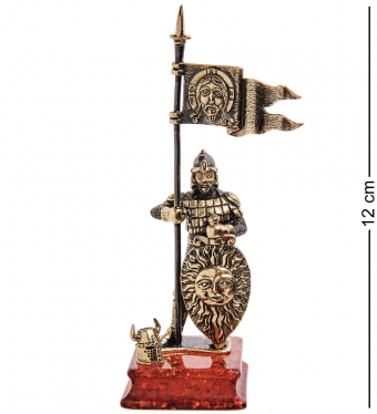 Фигурка «Рыцарь Славянский воин с флагом» латунь, янтарь 2ZLJ58